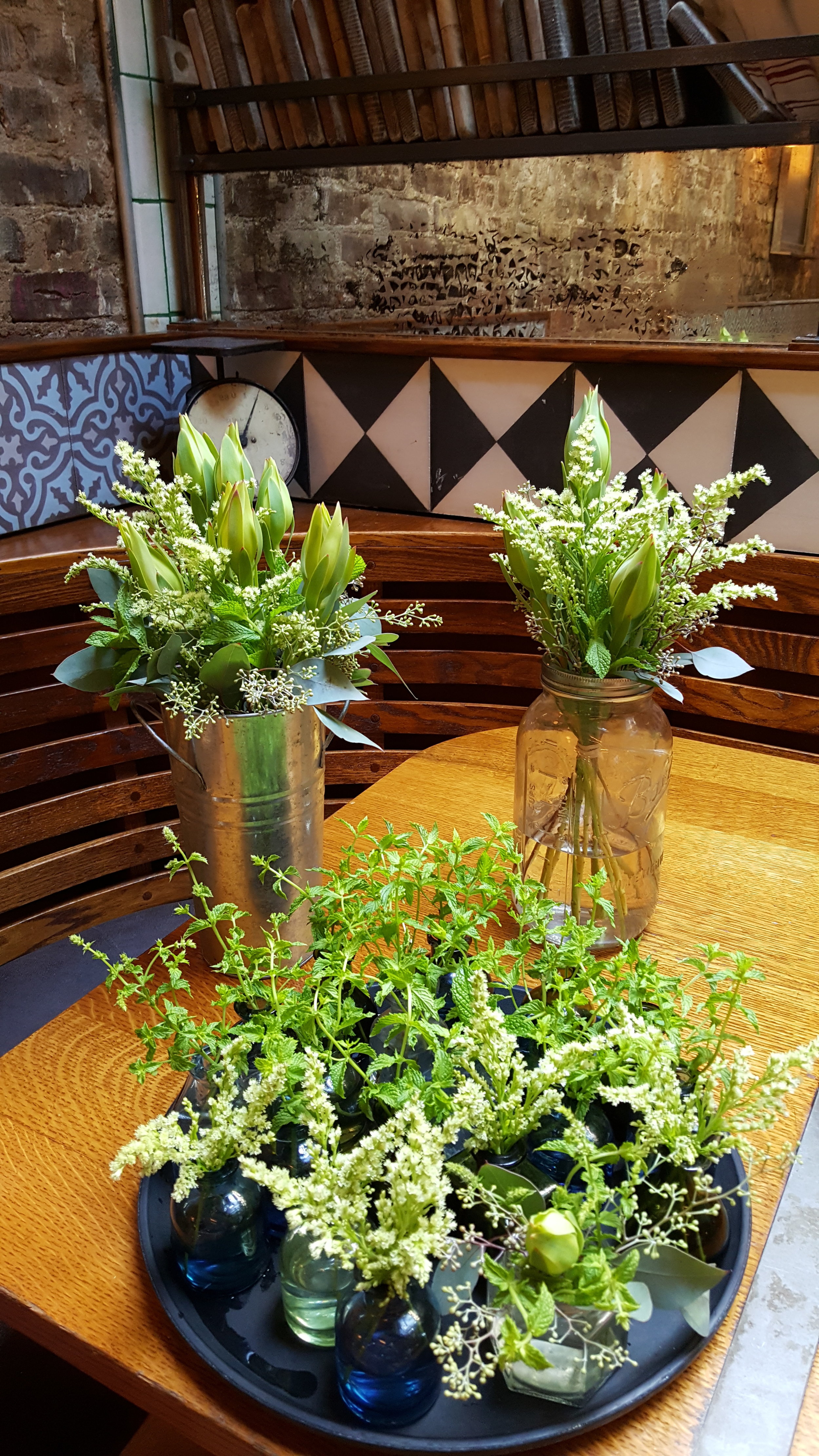 NYC Restaurant Budvases