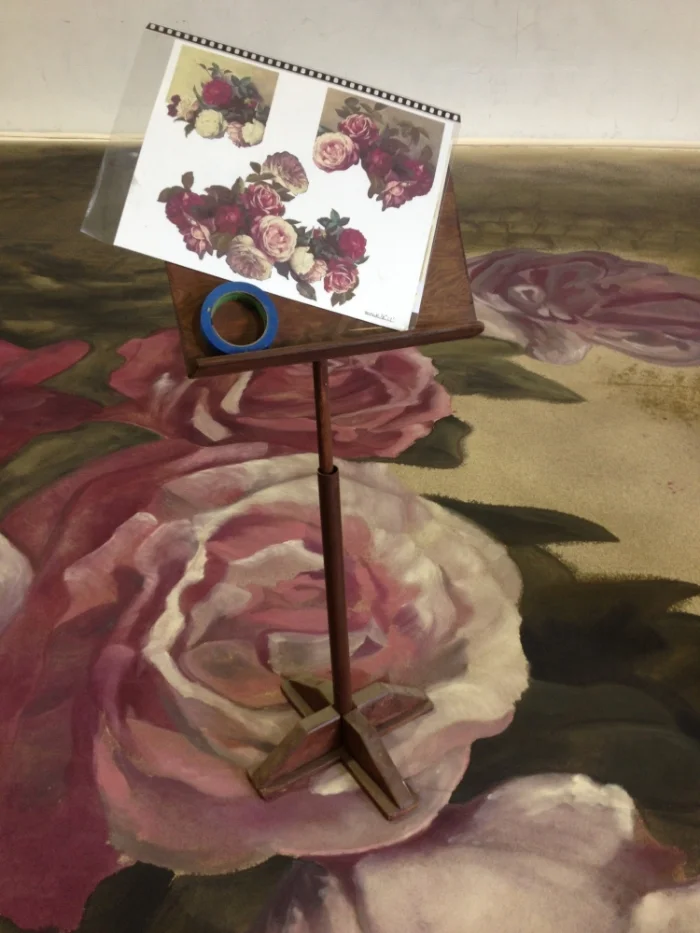 Roses groundcloth, Pygmalion