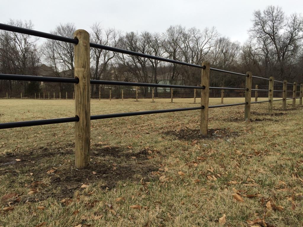 farm fence kansas city.jpg