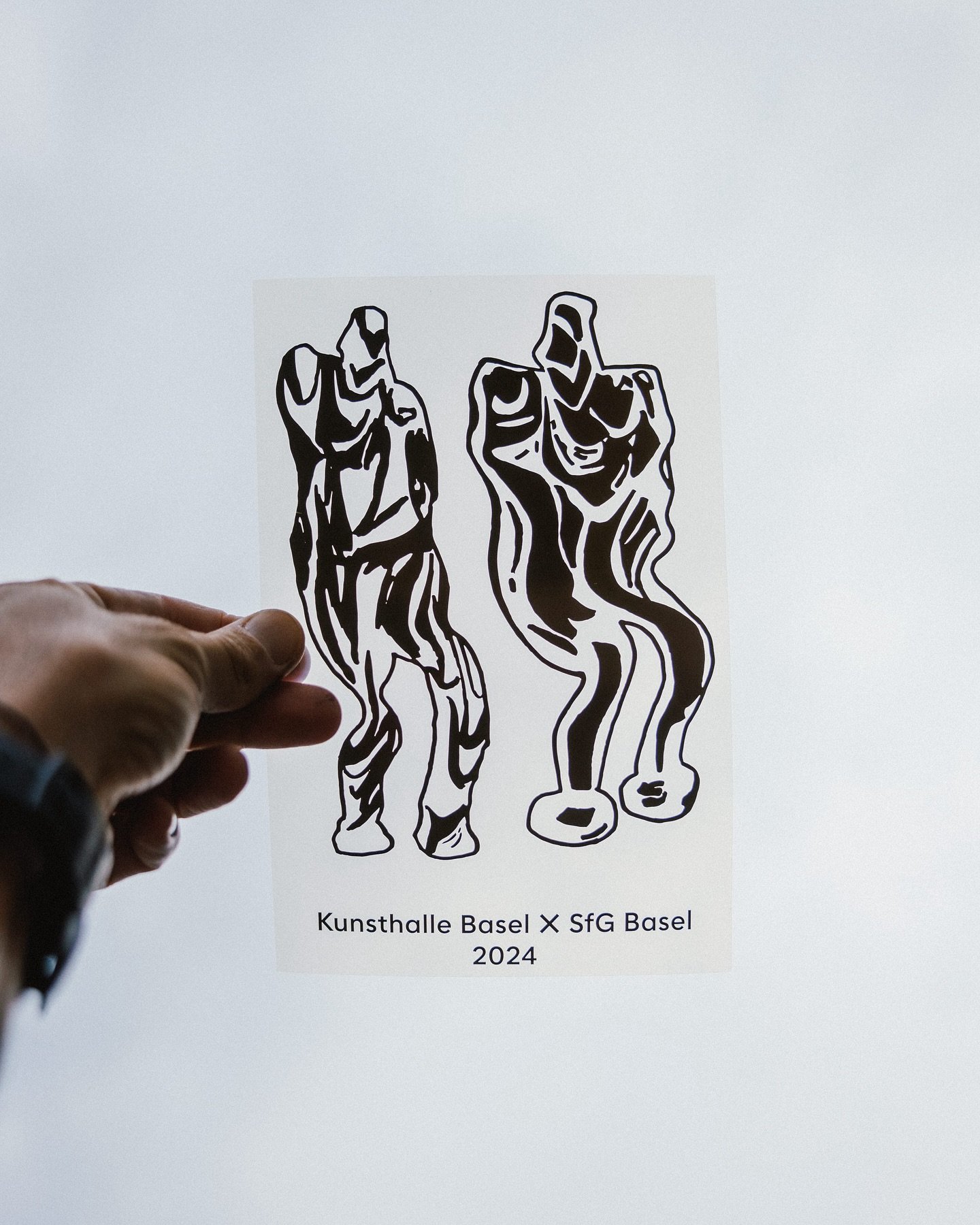 Ich freue mich heute und morgen im Rahmen vom Stadtraumfestival @flaneurbasel zusammen mit der @kunsthallebasel ausgew&auml;hlte Motive der Vorkurssch&uuml;lerInnen der @sfg_basel auf Textilien drucken zu d&uuml;rfen. 

Inspiriert durch die wunderbar