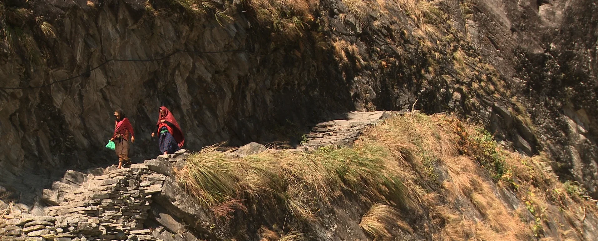 NEPL0447_LCL_cliff path.jpg