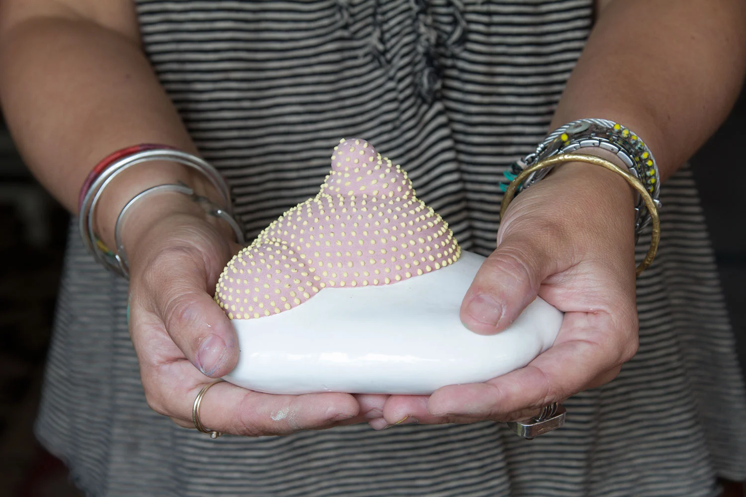 Hands---Greta,-White-&-Pink-Object.jpg