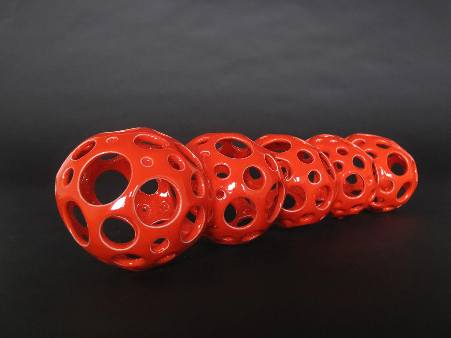 Web---Red-Worm-(14x4x4).jpg
