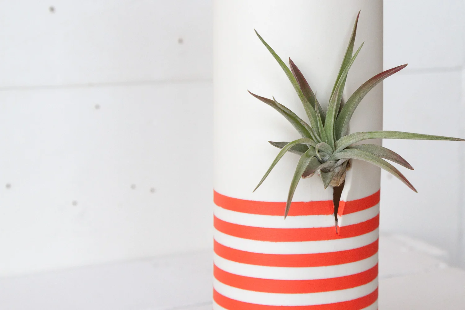 Vase-Sculptural-Orange-Stripes-4.jpg