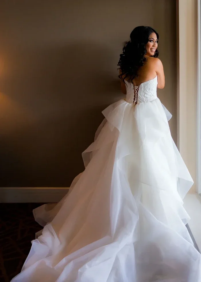 13. shakil-hussain-photography-bride-getting-ready-window-portrait-abbotsford-bc_2.webp