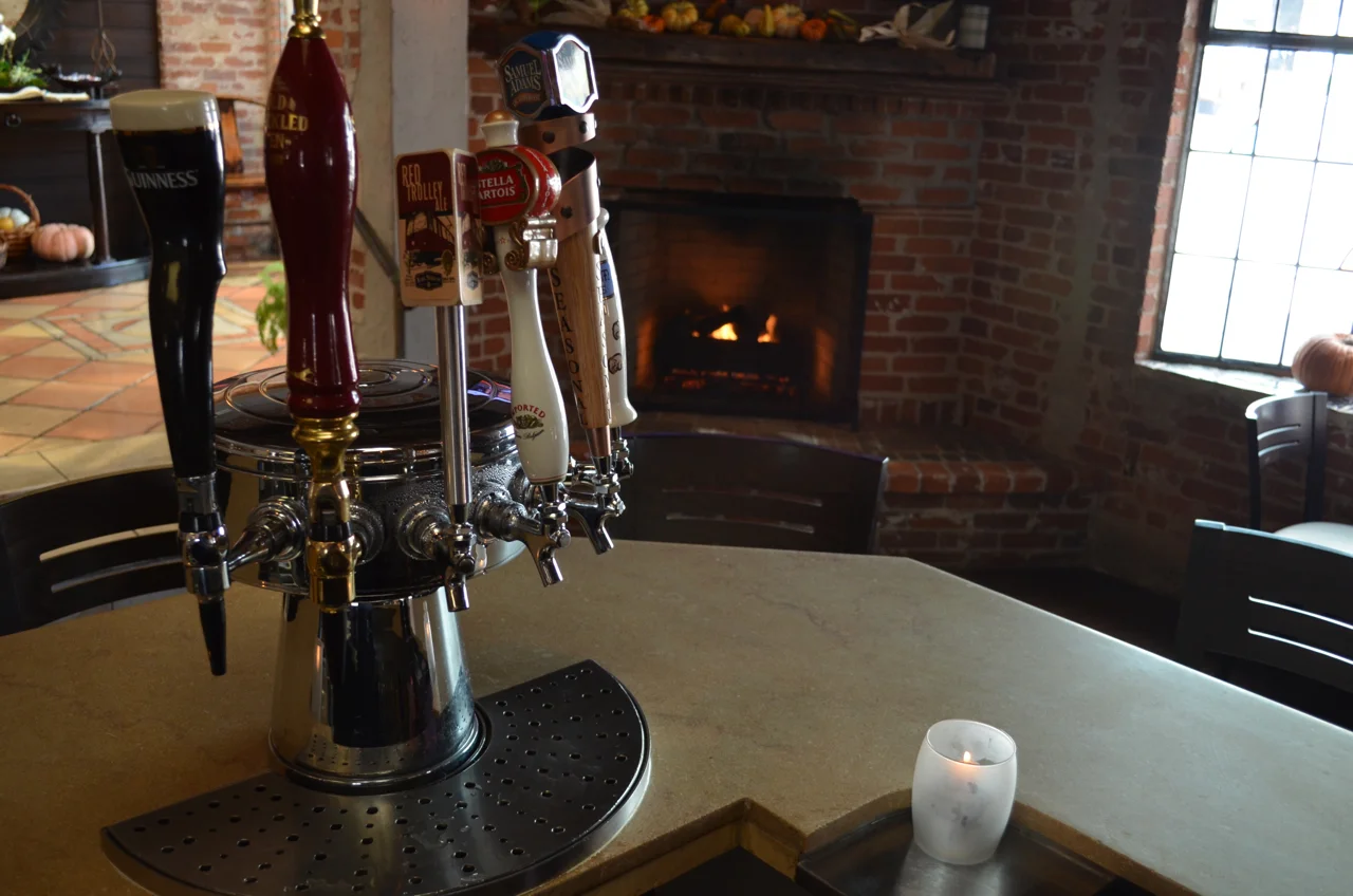 Bar | 2.jpg