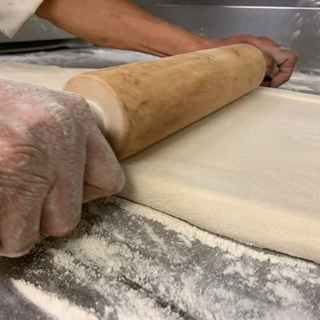 Our kitchen is already hard at work this morning prepping for another day under the skylight! We would love for you to join us for either lunch or dinner. Let us make your Tuesday a delicious one 😋 #kitchenlife #italian #housemade #dough #westwoodvillage #losangeles #familybusiness #smallbusiness #losangelesrestaurants #tuesdayvibes #workweek #lunch #dinner #westla #ciao #buongiorno #foodstagram #foodphotography #socaleats #cucinaitaliana #tasty #delish #nom #hungry #yum