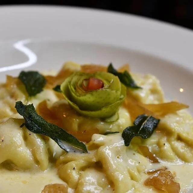 Pear and Gorgonzola ravioli with cream sauce will put a smile on just about anyone’s face! 😊 If you haven’t had the chance to try this popular dish, now is the time. #ravioli #gorgonzola #pear #creamsauce #sage #foodporn #foodie #losangeles #westwoodvillage #westwood #laeats #lunch #dinner #italian #nom #santamonica #lafoodjunkie