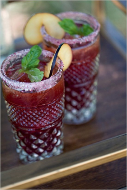 {Found on weddingchicks.com }