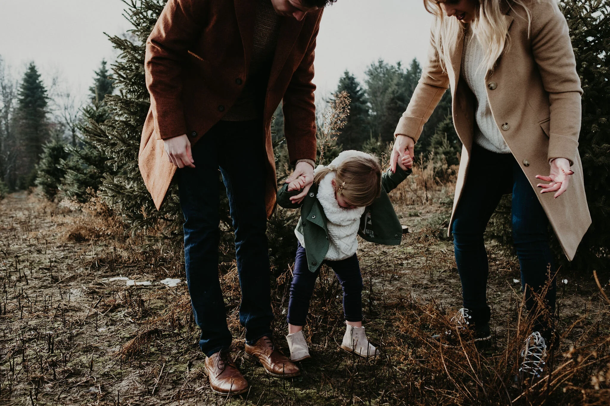 Michigan Tree Farm Family Photographer-14.jpg