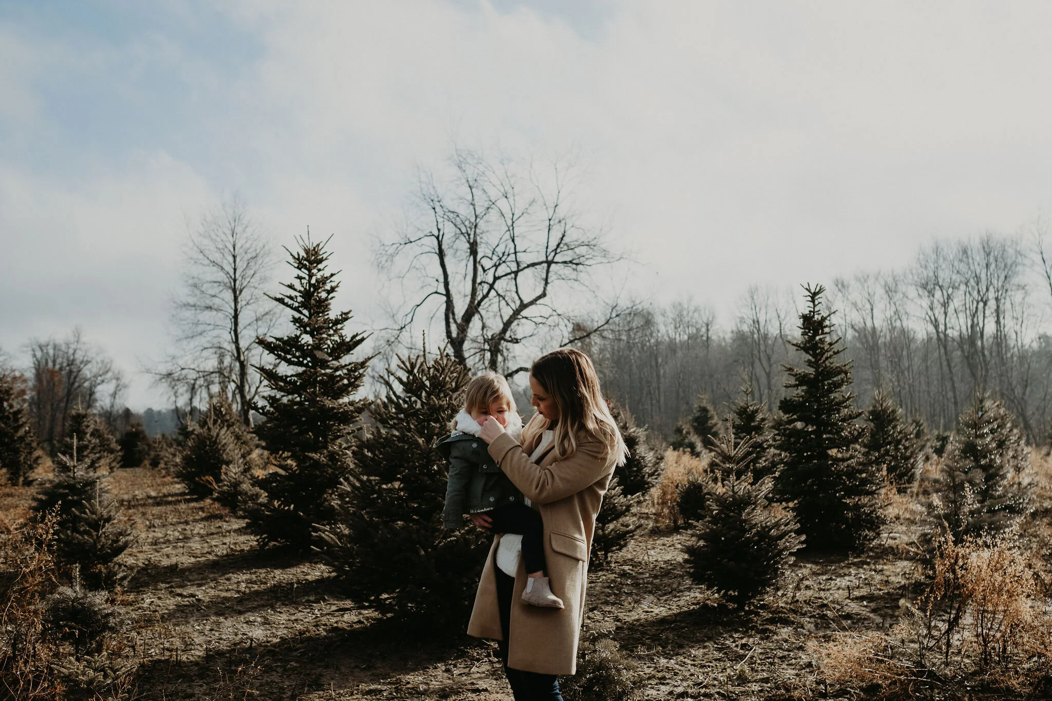 Michigan Tree Farm Family Photographer-17.jpg