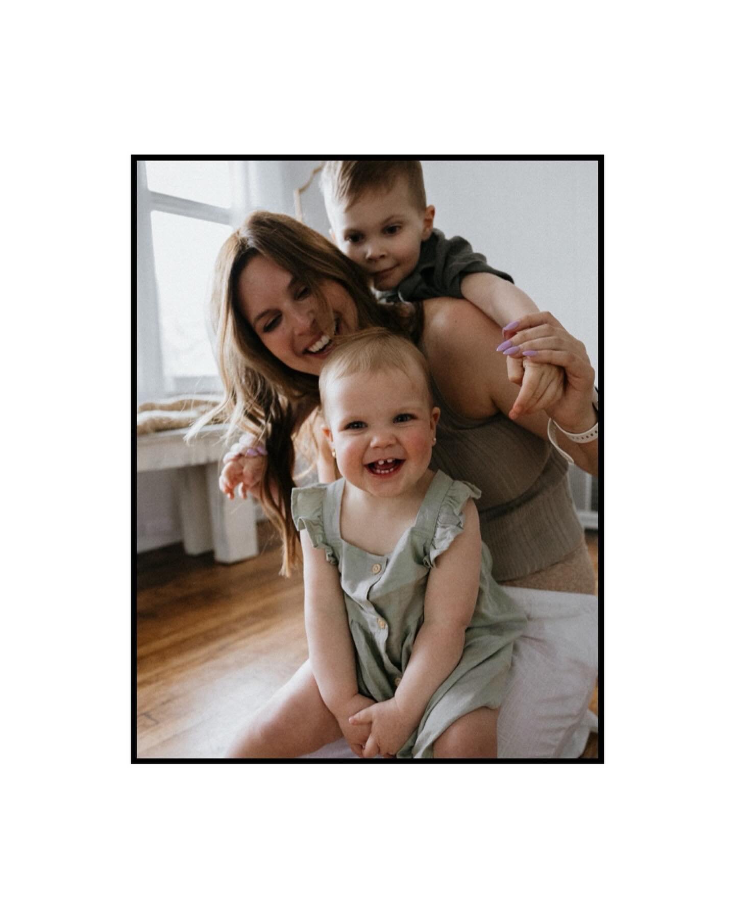 My heart is so full posting these previews from my Mother&rsquo;s Day minis! I know so many times moms are the default picture-taker&hellip; so, giving moms an opportunity to be in the photo and create memories with their little ones feels really imp