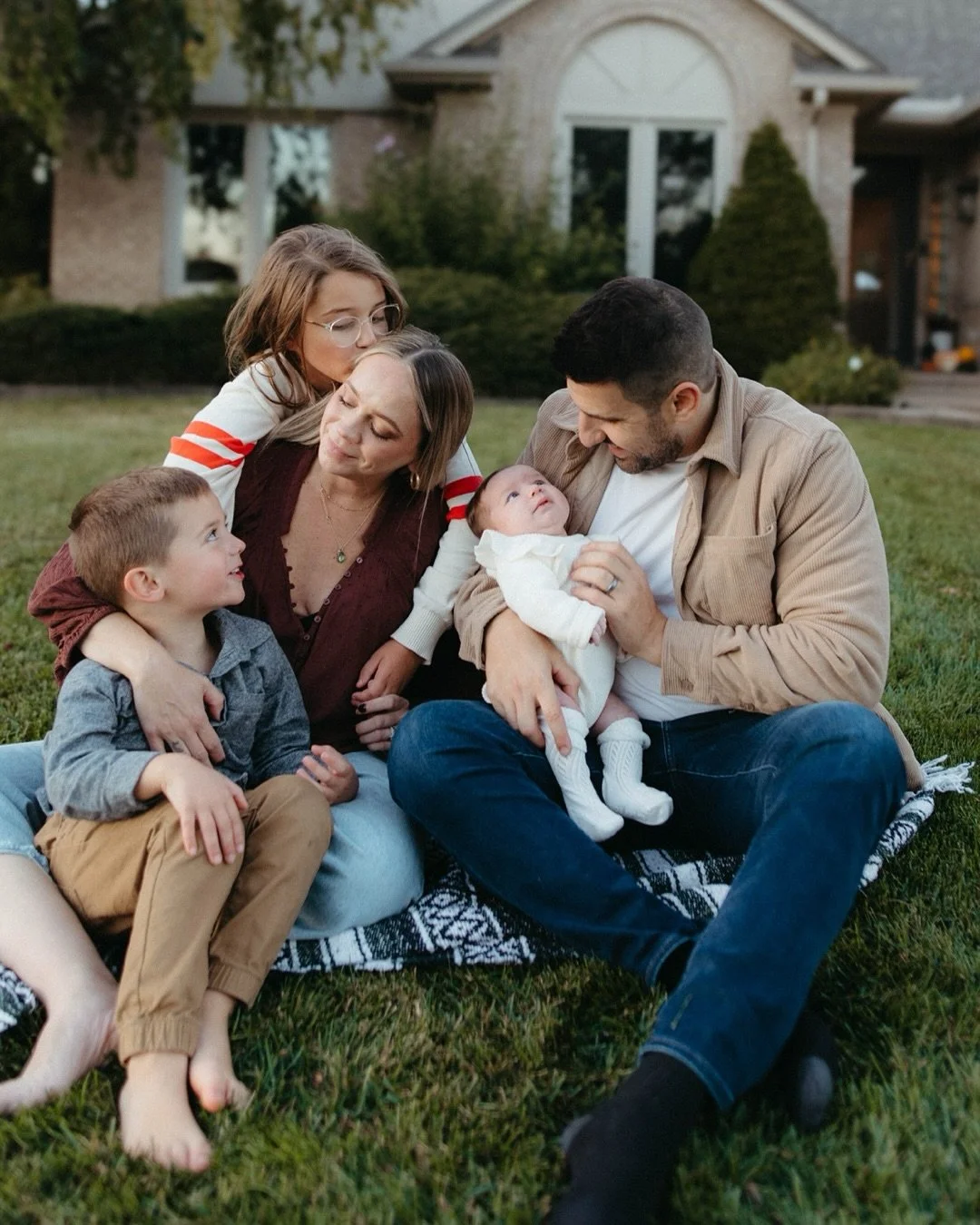 I know posting has been slow over here while I&rsquo;ve been soaking up being a family of 5, but I&rsquo;ll slowly be getting back into the swing of things in the next couple of weeks! I can&rsquo;t wait to show you all the beautiful images that have