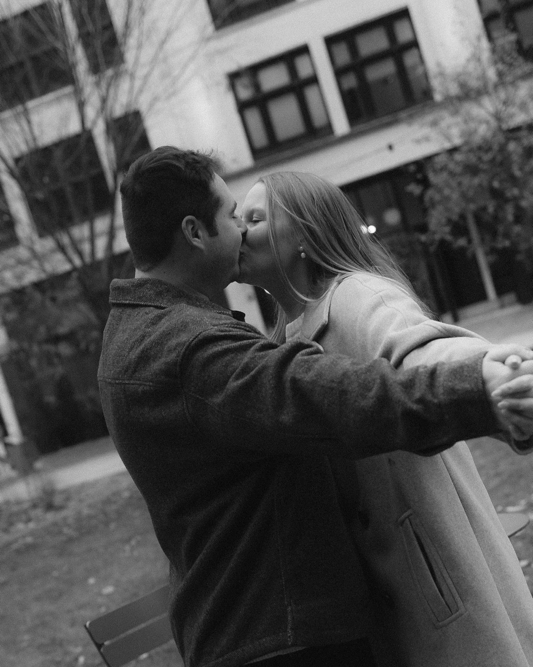Jill &amp; Chase in Detroit on a chilly fall day. I can&rsquo;t wait to be a part of their wedding day next year 🤍

#detroitweddingphotographer #detroitweddings #grandrapidsweddingphotographer #michiganwedding #cityengagementsession #detroitengageme