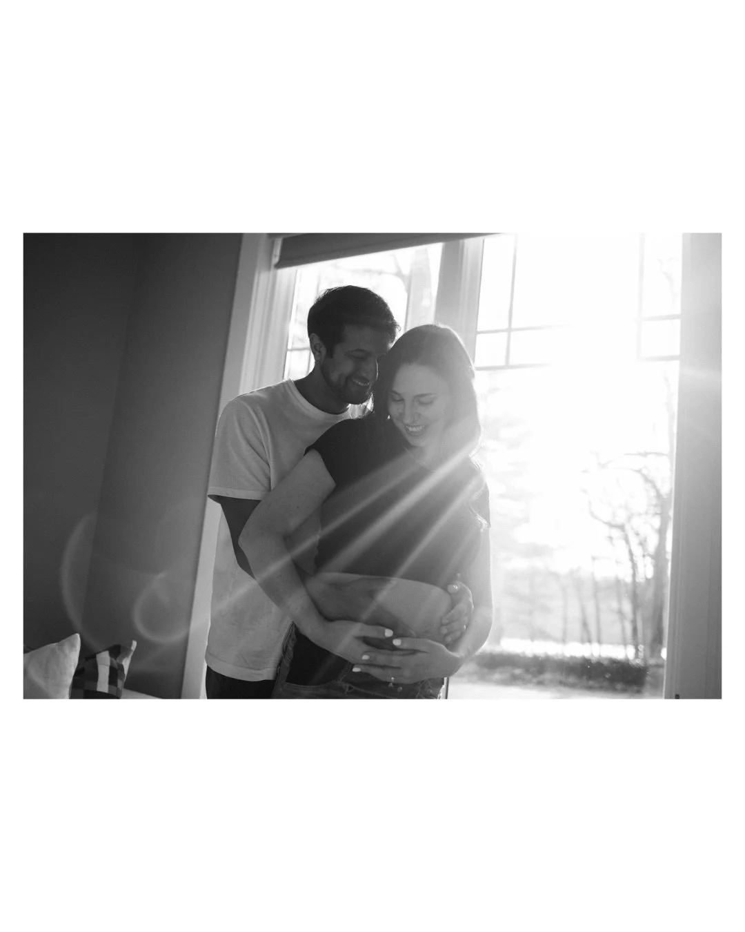 A sweet, laid back, maternity session with Carolyn &amp; Nikhil 🤍 Lucky for us, even in the midst of a cold spring in Michigan, Mother Nature delivered the most gorgeous sunset 😍

#detroitmaternityphotographer #detroitfamilyphotographer #lifestylem