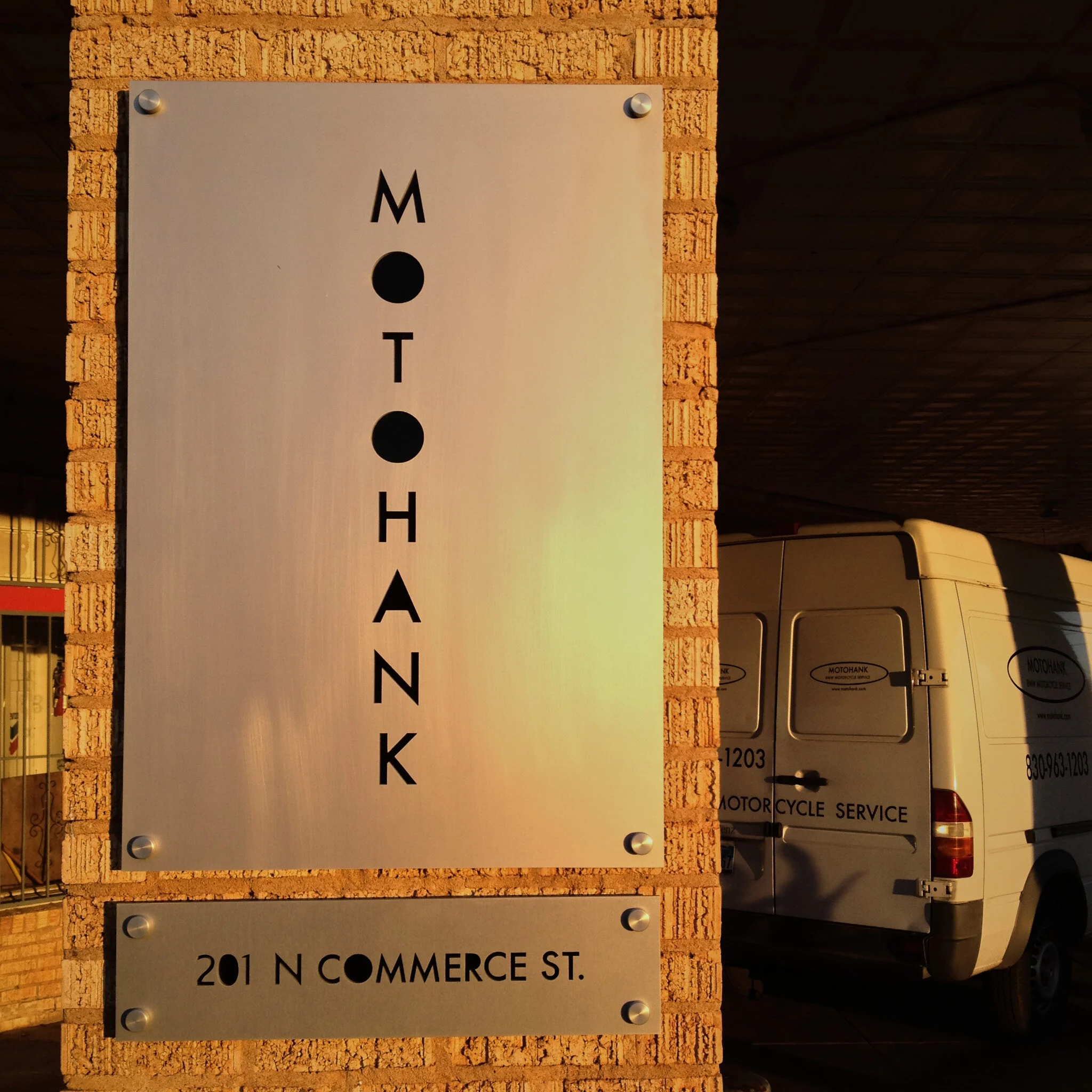 BMW MOTORCYCLE SERVICE — Motohank