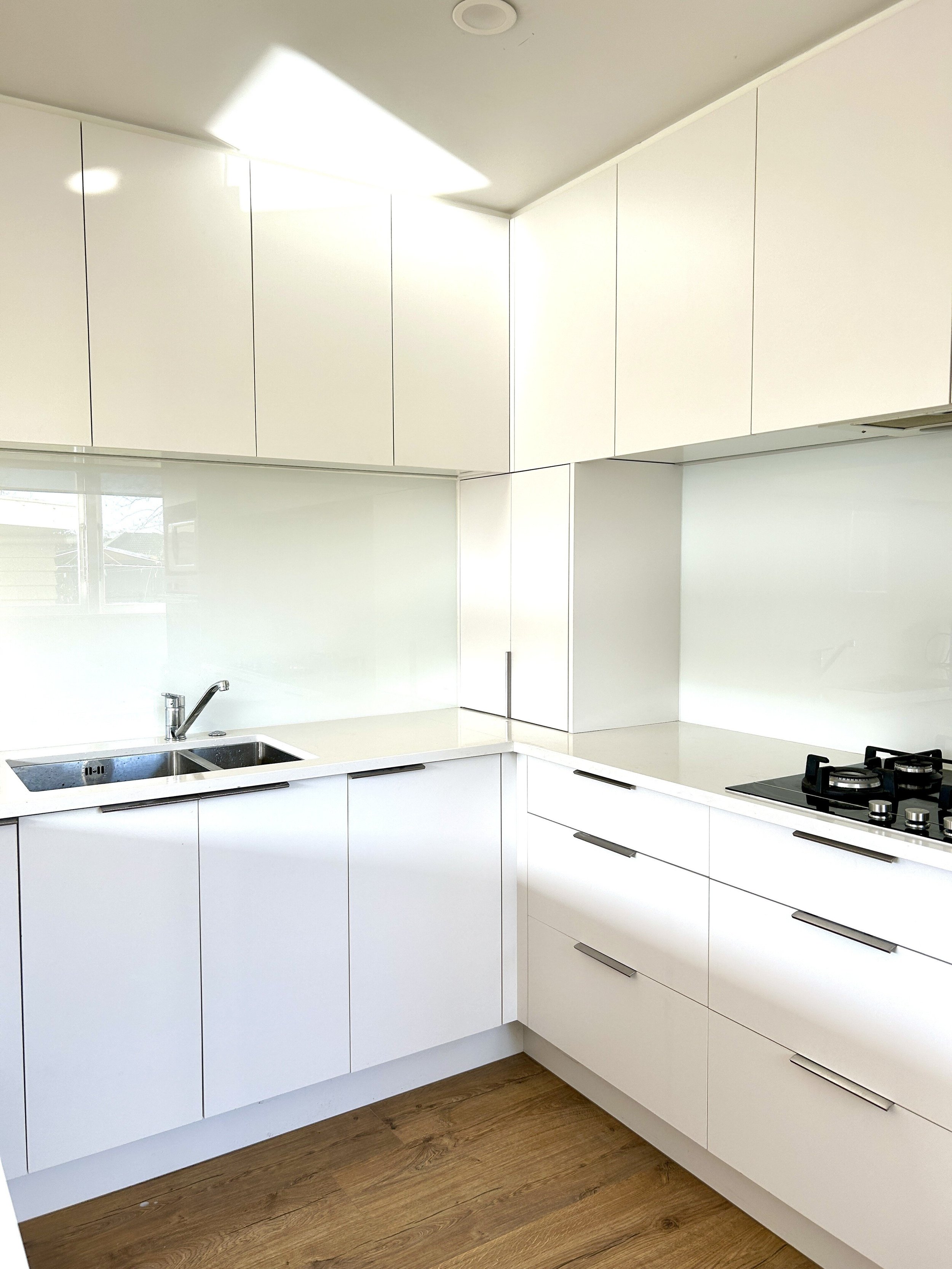 Tresco Appt 2 Kitchen.JPEG