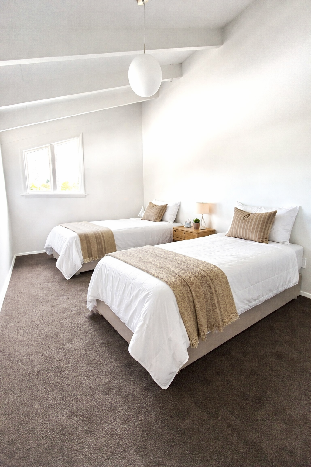 Large 2nd Bedroom with Wardrobe