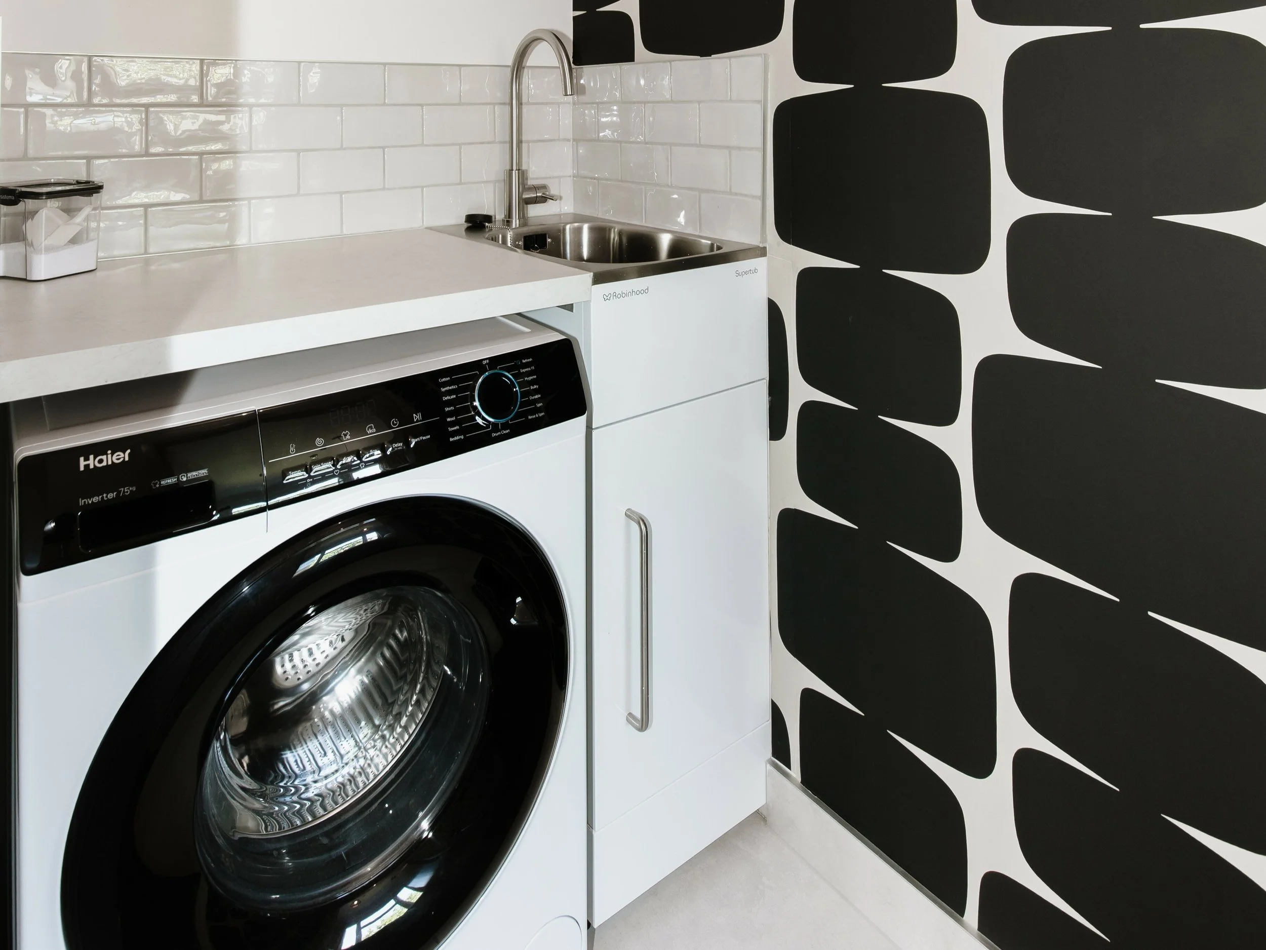 Tresco_Apartments-laundry.jpg