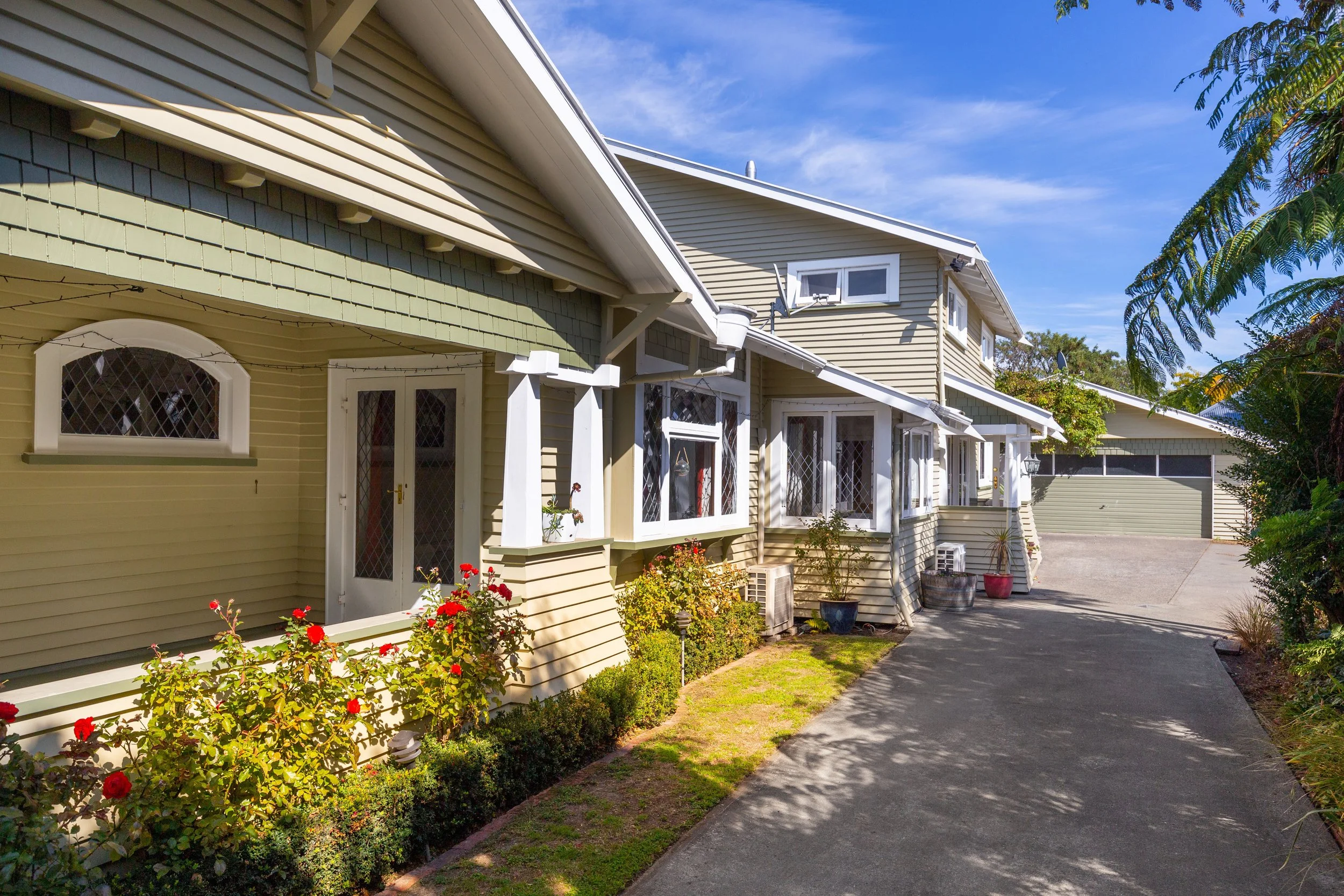 009 32 Eltham Rd.jpg