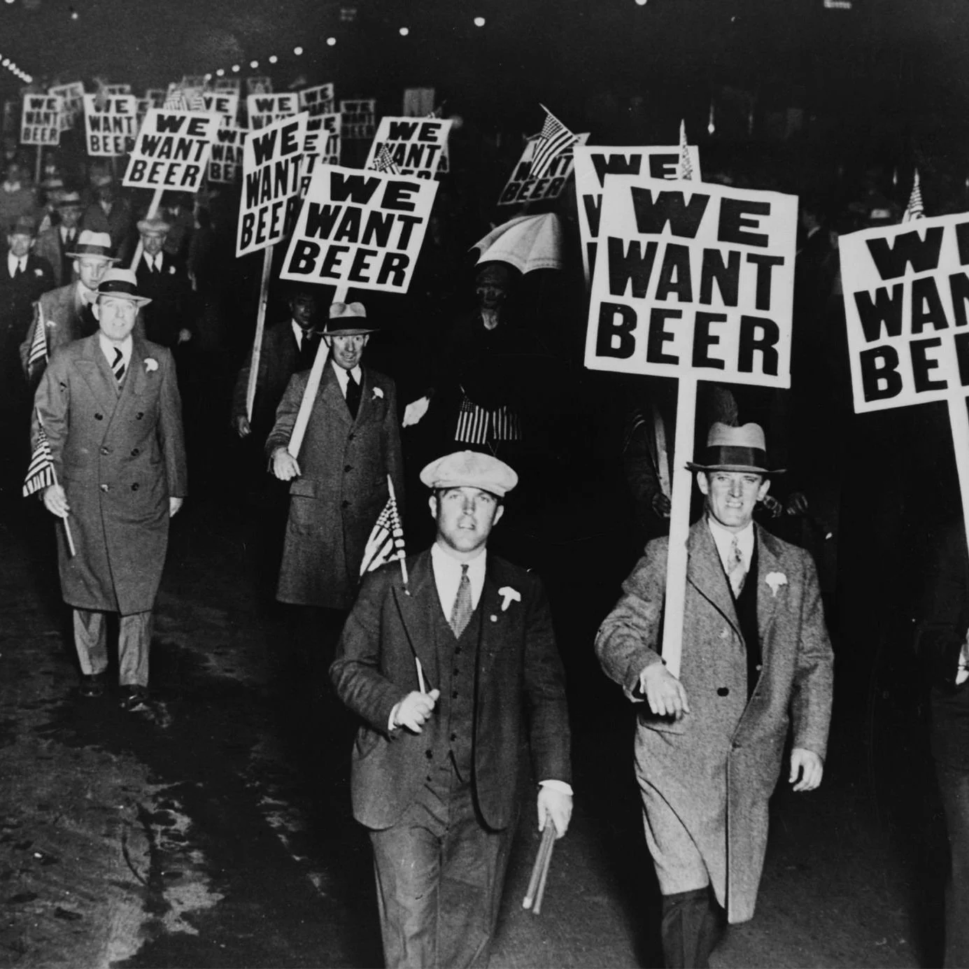 Tours — Detroit History Tours tour detroit