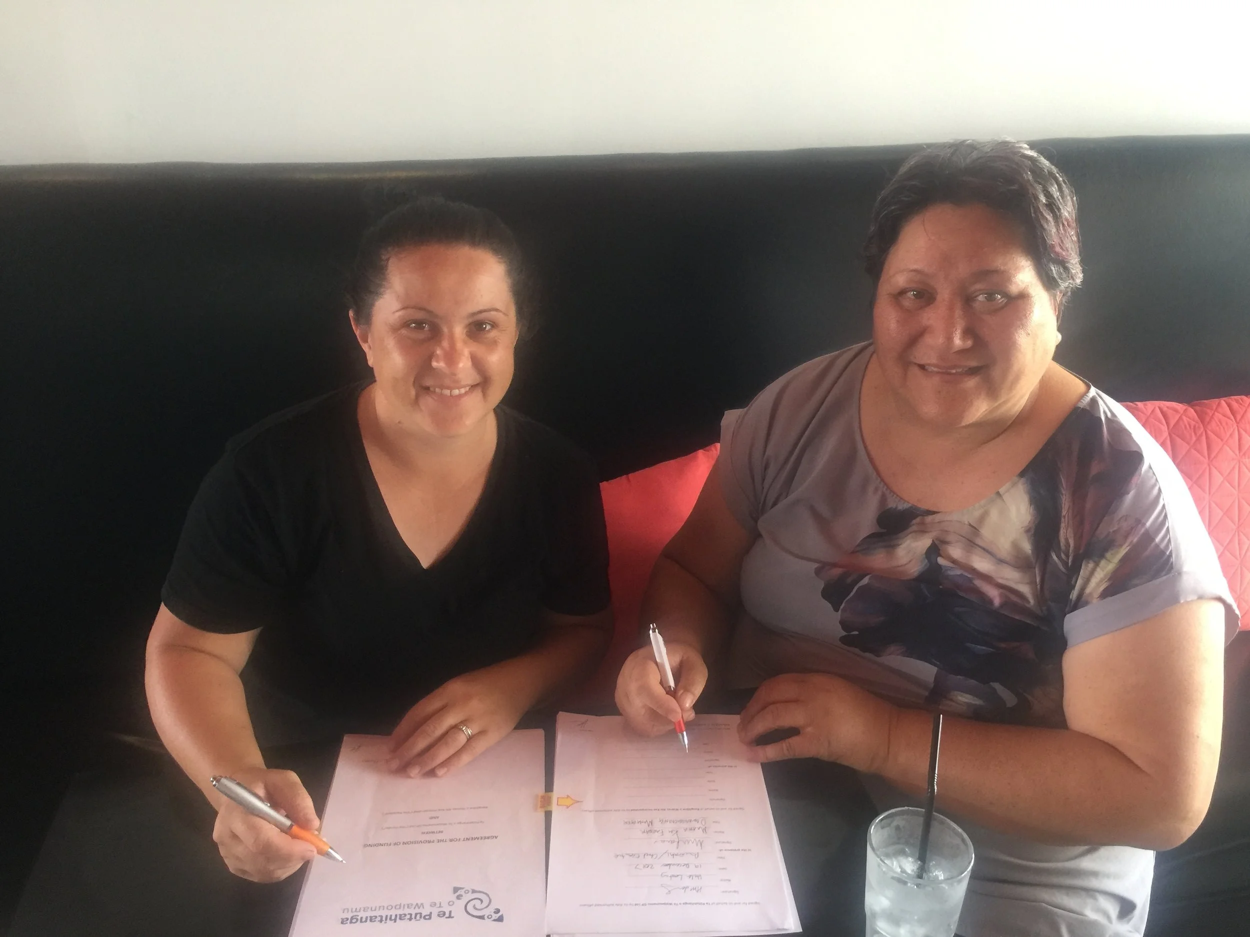 Milly Finlay and Sue Parish from Rangitane ki Wairau Ahi Kaa signing their Agreement.