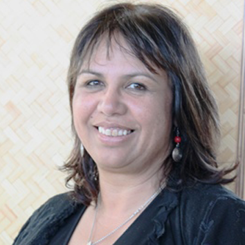 Rangimarie Parata Takurua Rangimarie Parata Takurua was born in Rotorua and her whānau moved back to Christchurch in the 70’s where she was educated concurrently at Te Wai Pounamu Girls’ College and Avonside Girls’ High School. She attended Massey University where she graduated with a Bachelor of Business Studies degree in 1985. Rangimarie has an extensive background in finance and investment having worked both locally and internationally as well as serving on a number of boards at an iwi, community and national level. Kapa haka is in her blood and she is a founding member and current tutor of the kapa haka roopu Te Ahikaaroa which is now in its 26th year. In 2002 Te Ahikaaroa opened their own early childhood centre, Nōku Te Ao and in 2014 the founding whānau of Te Ahikaaroa and Nōku Te Ao also established the world’s first pā wānanga, Te Pā o Rākaihautū a unique 21st century pā wānanga (learning village) committed to educational success for the whole whanau, from early childhood, primary and secondary schooling to tertiary education, situated all on the one site. Te Pā o Rākaihautū is the realisation of a whānau’s combined vision to redefine how, where and when the best learning happens for our whānau. They are pushing the reset button on Māori educational under-achievement because that’s what you do when something is broken.