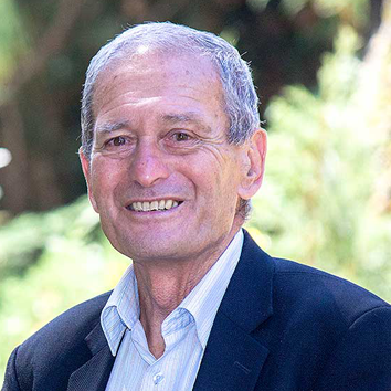 Emeritus Professor Sir Mason Durie Emeritus Professor, KNZM, FRSNZ FRANZCP For over 40 years, Sir Mason has been at the forefront of a transformational approach to Māori health and has played major roles in building the Māori health workforce. His efforts have been recognised by the Royal Australian and New Zealand College of Psychiatrists, the Public Health Association of New Zealand, the Māori Medical Practitioners Association, the Thoracic Society of Australia and New Zealand, and the Polynesian Society. In addition to a lifelong commitment to Māori health, Sir Mason also championed higher education for Māori. As Deputy Chair of Te Wānanga o Raukawa, Professor of Māori Research and Development, and Deputy ViceChancellor at Massey University, he provides national academic leadership for Māori and indigenous development and regularly assists Iwi and Māori communities to realise their own aspirations for socio-economic advancement. Apart from serving on the Boards of Te Papa and the Foundation for Research Science and Technology, Sir Mason has been Chair of the Guardians Group for the Secondary Futures project, and a Commissioner for the New Zealand Families Commission. He chaired the Ministerial Taskforce on Whānau Ora and was also Chair of Te Kāhui Amokura, a Standing Committee of the New Zealand ViceChancellors' Committee. Sir Mason is currently a member of the Mental Health Inquiry panel. In the 2001 New Year Honours Sir Mason was appointed a Companion of the New Zealand Order of Merit for services to Māori. In the 2010 New Year Honours, he was promoted to Knight Companion of the same order, for services to Māori health, in particular public health services. In 2017, Sir Mason Durie was announced as the winner of the Te Toi o Ngā Rangi Lifetime Achievement Award at Māori Television's annual Matariki Awards ceremony.