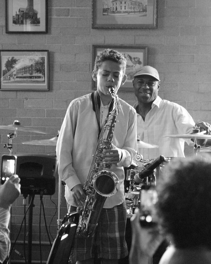 Emilio Modeste playing at the Train Station club in Virginia.