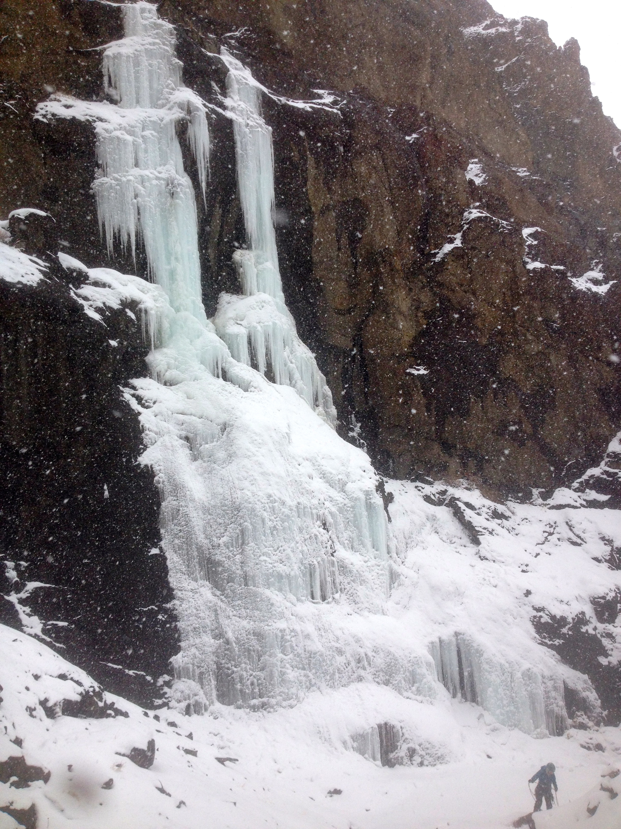  Climb Unknown, WI4+, South Fork, Shoshone National Forest. (Photo: Taylor Luneau)