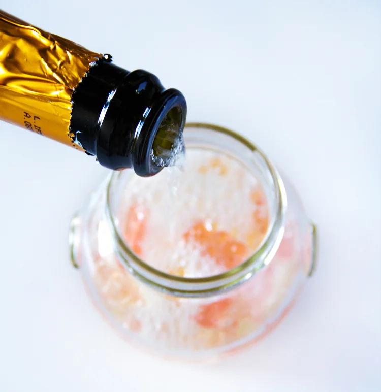 #HAPPYHOURCLUB 09 / Prosecco Tipsy Gummy Bears