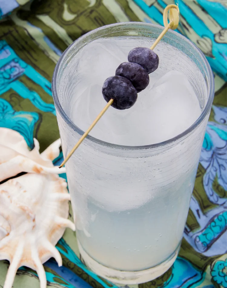 #HappyHourClub 22 / White Whiskey Sea Salt Lemonade