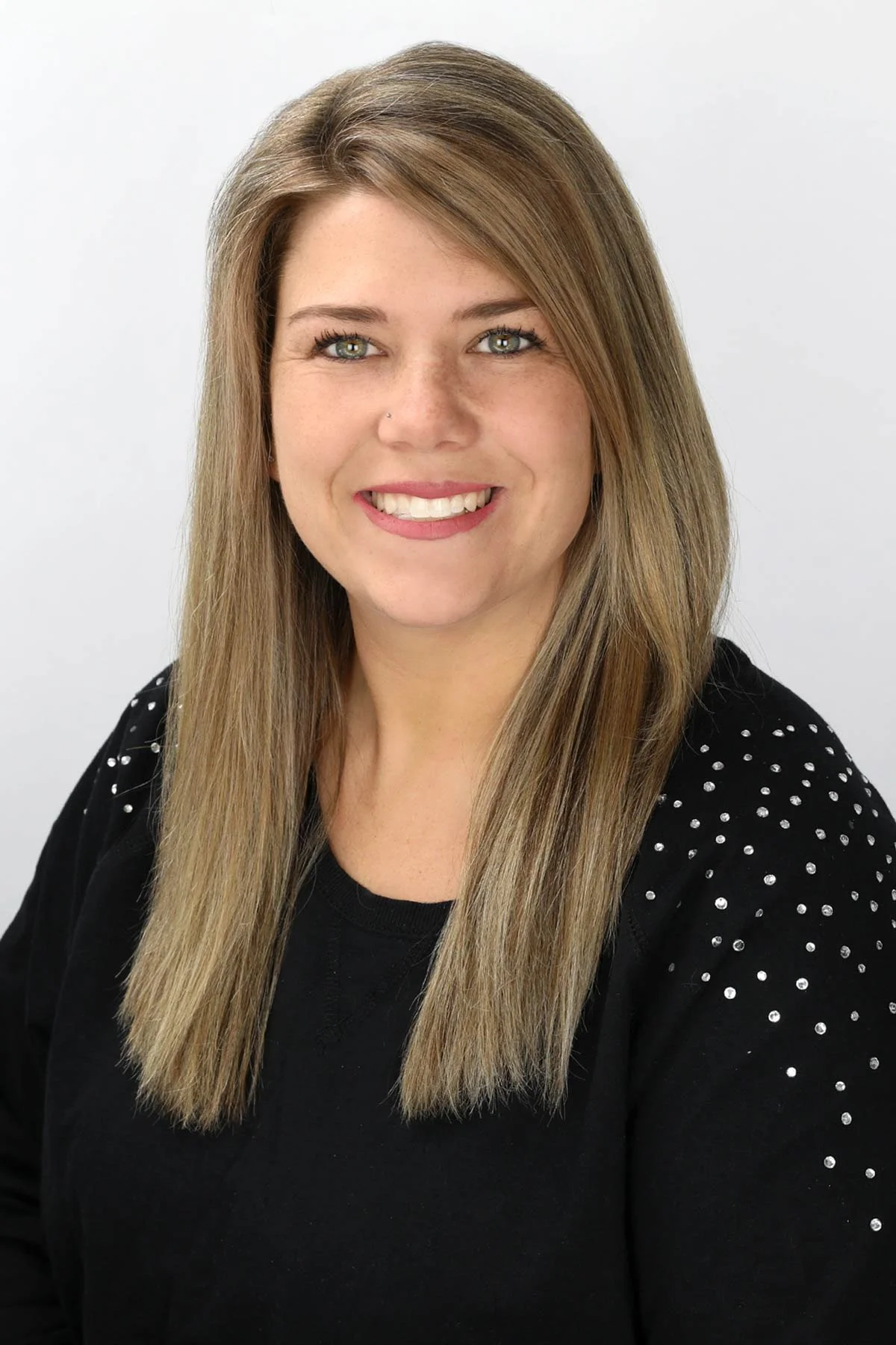 Nikki Alley - Signature Stylist