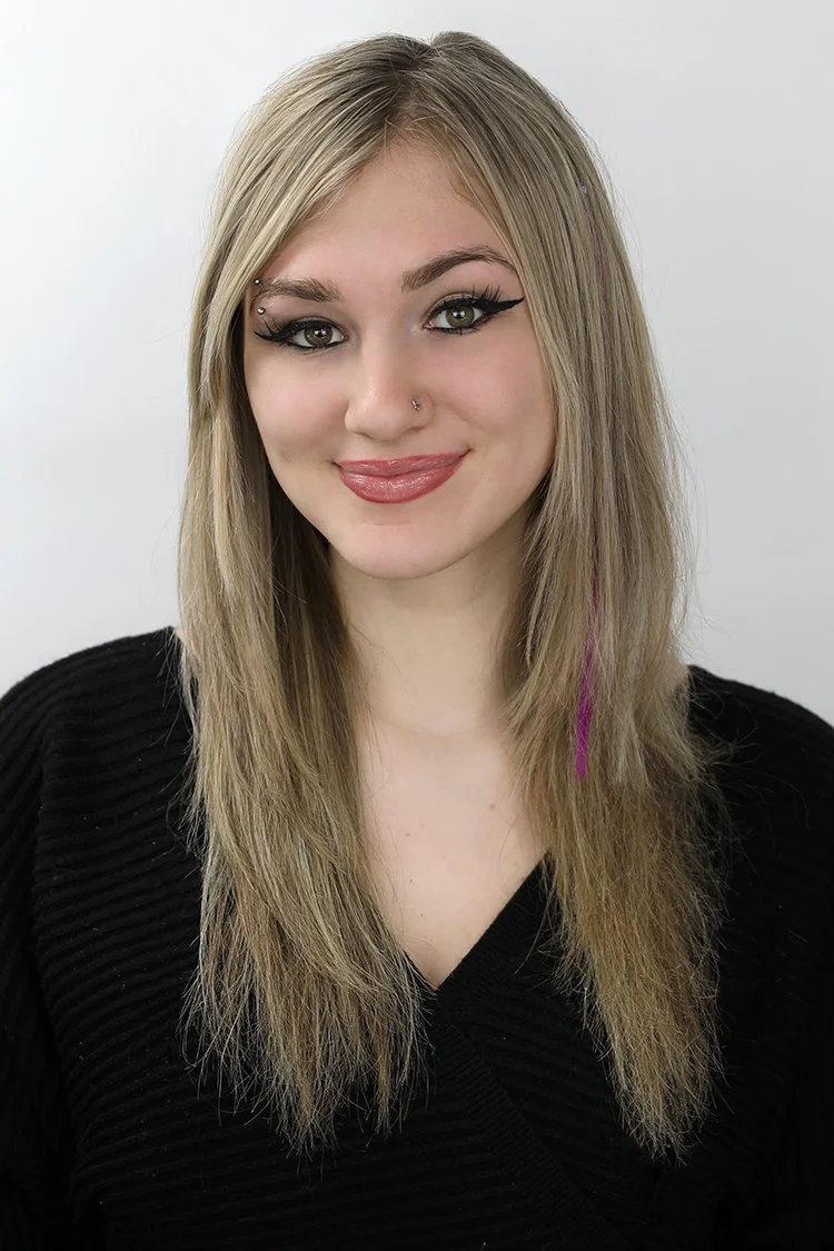 Riley Horvat - Stylist