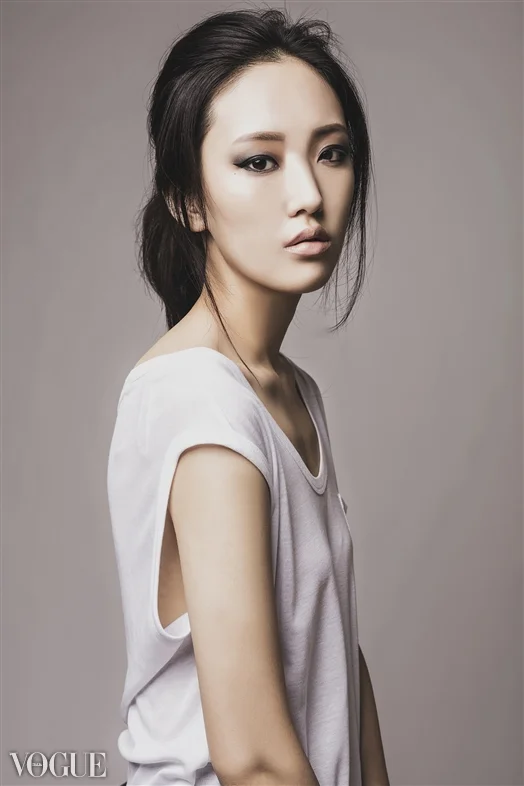 Eom Ji - No.4.jpg