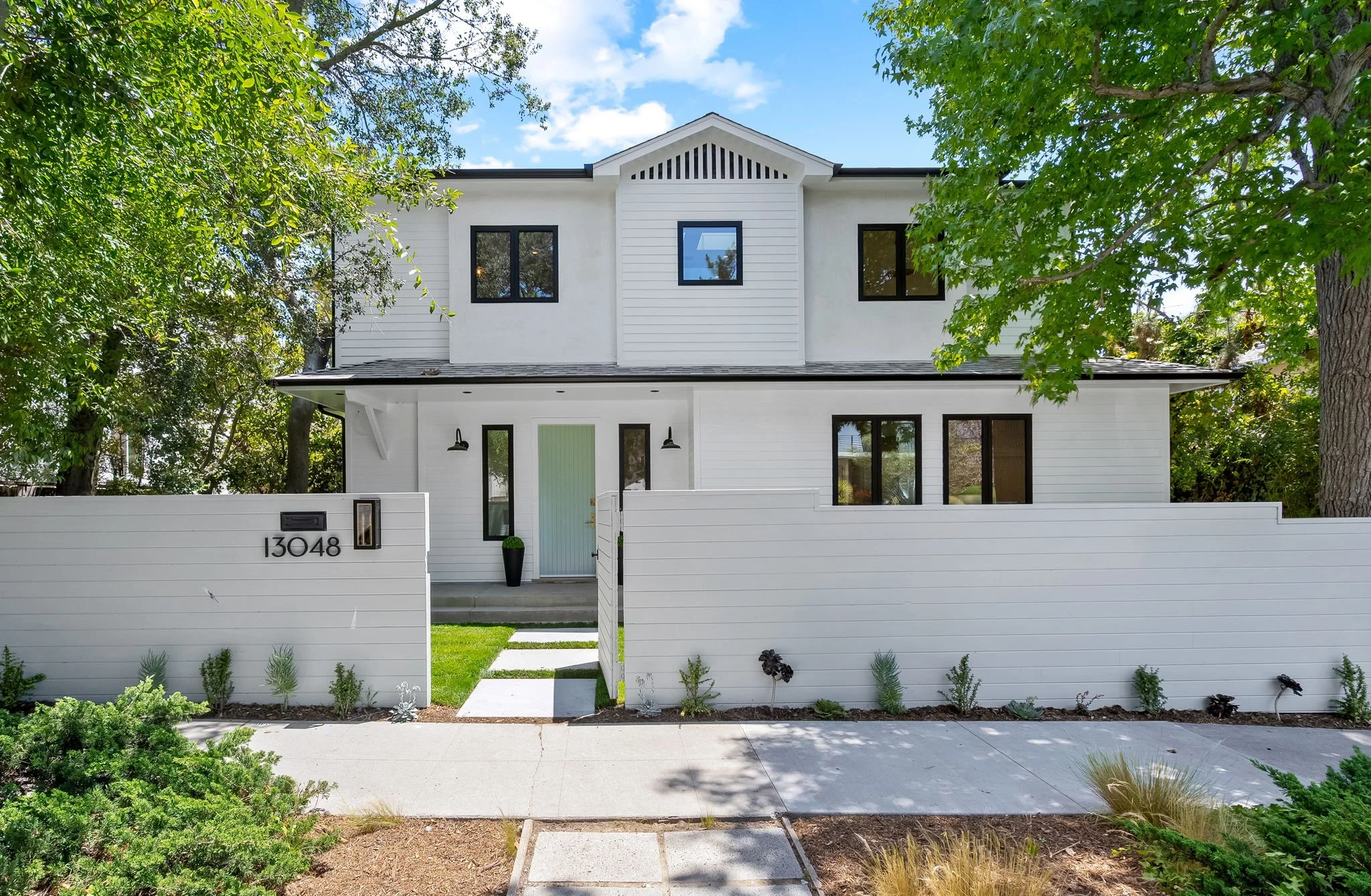 Mar Vista Hill View Traditional