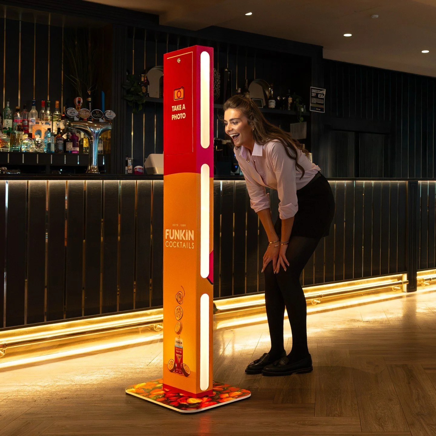 We were at @sopershouse to help launch a brand new product, and the vibes were immaculate! Our GIF Booth, decked out with a custom wrap and branded screens, was the star of the show. So much fun capturing all the amazing photos and GIFs.

#productlau