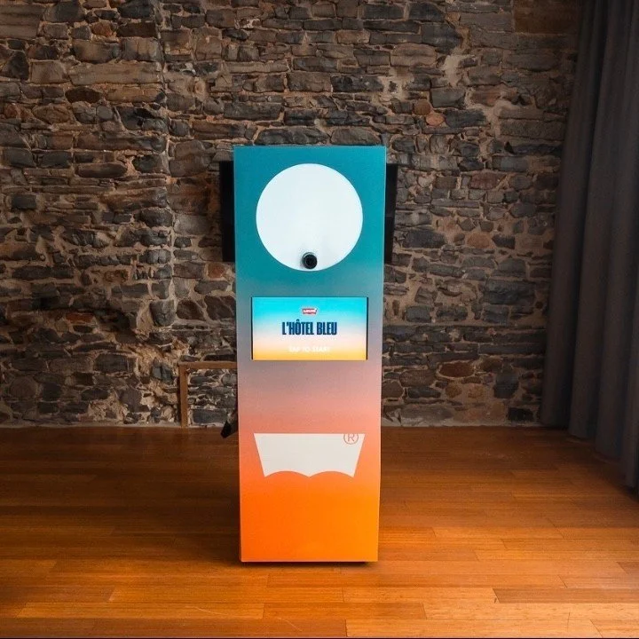 We brought our Compact Photo Booth to the @levis brand activation at L'Hôtel Bleu in Montreal. It featured a bold Branded Wrap and Branded UI Screens, serving up an interactive photo experience perfectly aligned with the brand's aesthetic.
#le