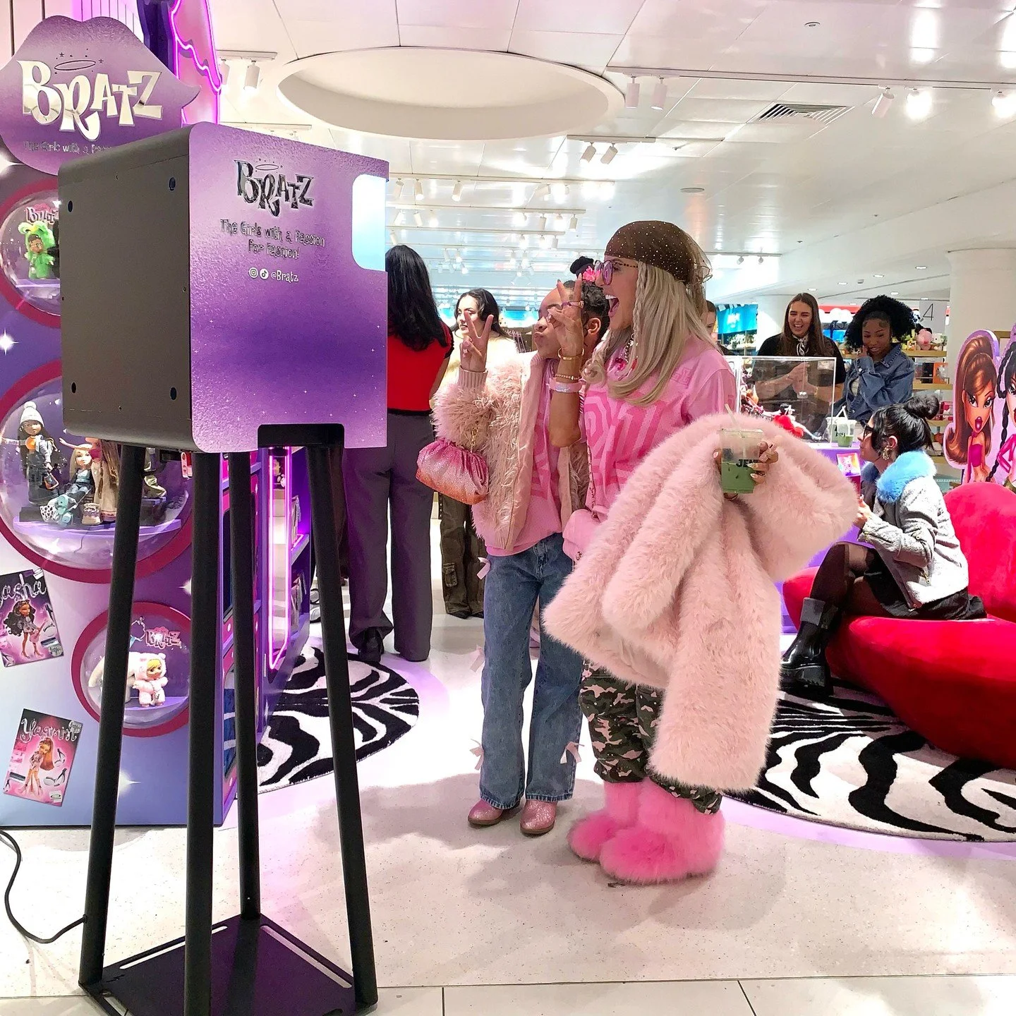 We brought the iconic @bratz attitude to life at @theofficialselfridges, creating an immersive fanzone meet-up centered around our Open Air Photo Booth with a Branded Wrap.

#openairphotobooth #snaptique #bratz #photobooth