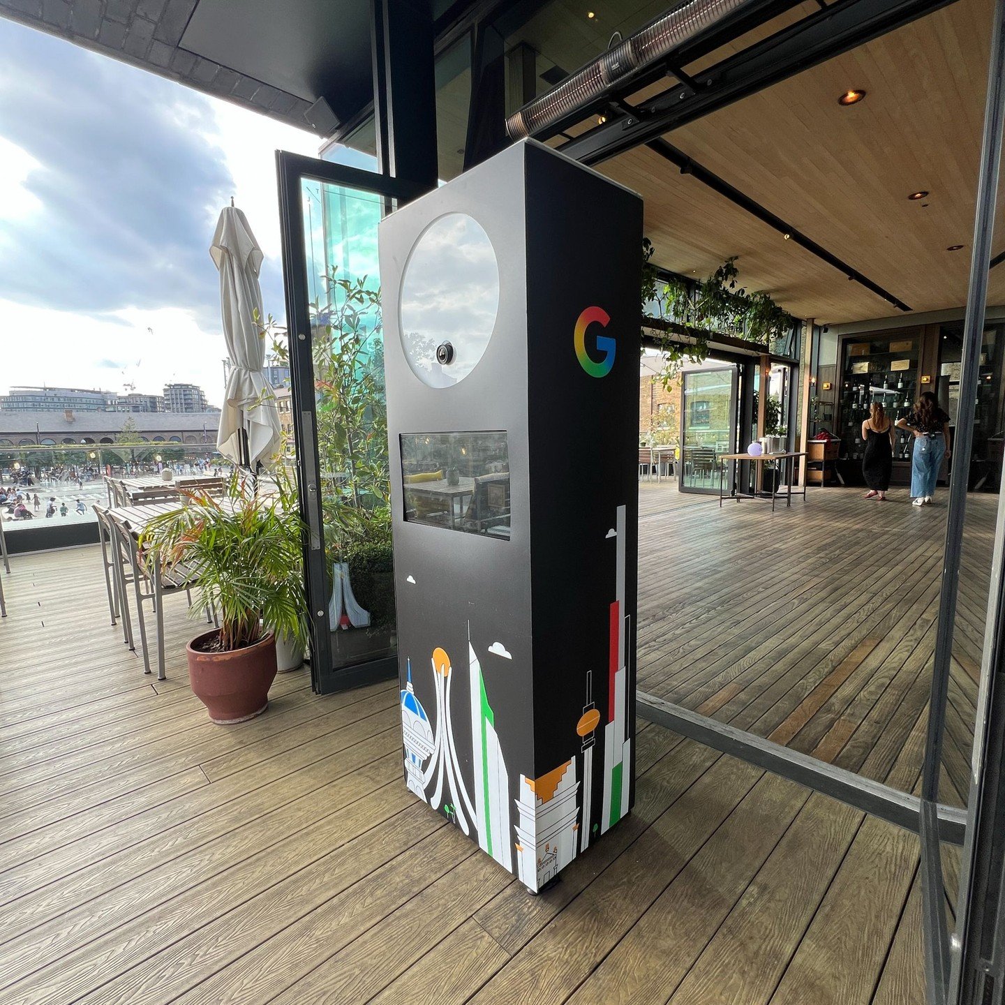 Our Compact Photo Booth took center stage at @thelightermankx for the @googleuk MENA Regulator Academy Social, complete with a Branded Wrap and instant prints. 📸✨

#compactphotobooth #brandactivation #photoboothevent #googleuk #photobooth