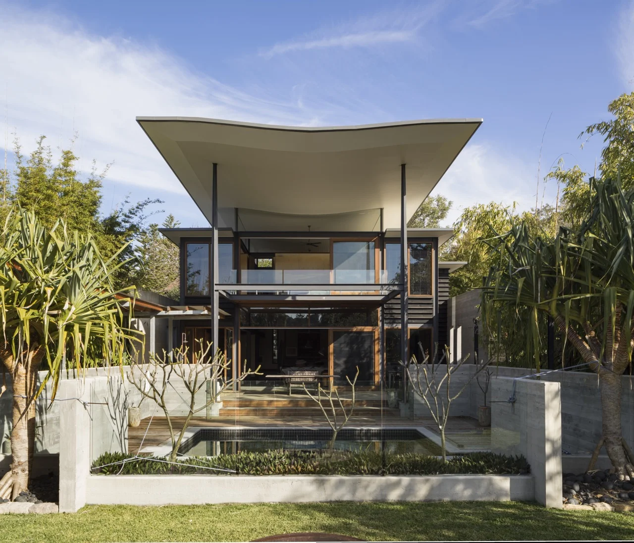 WB  NEWTON  072 M.jpg