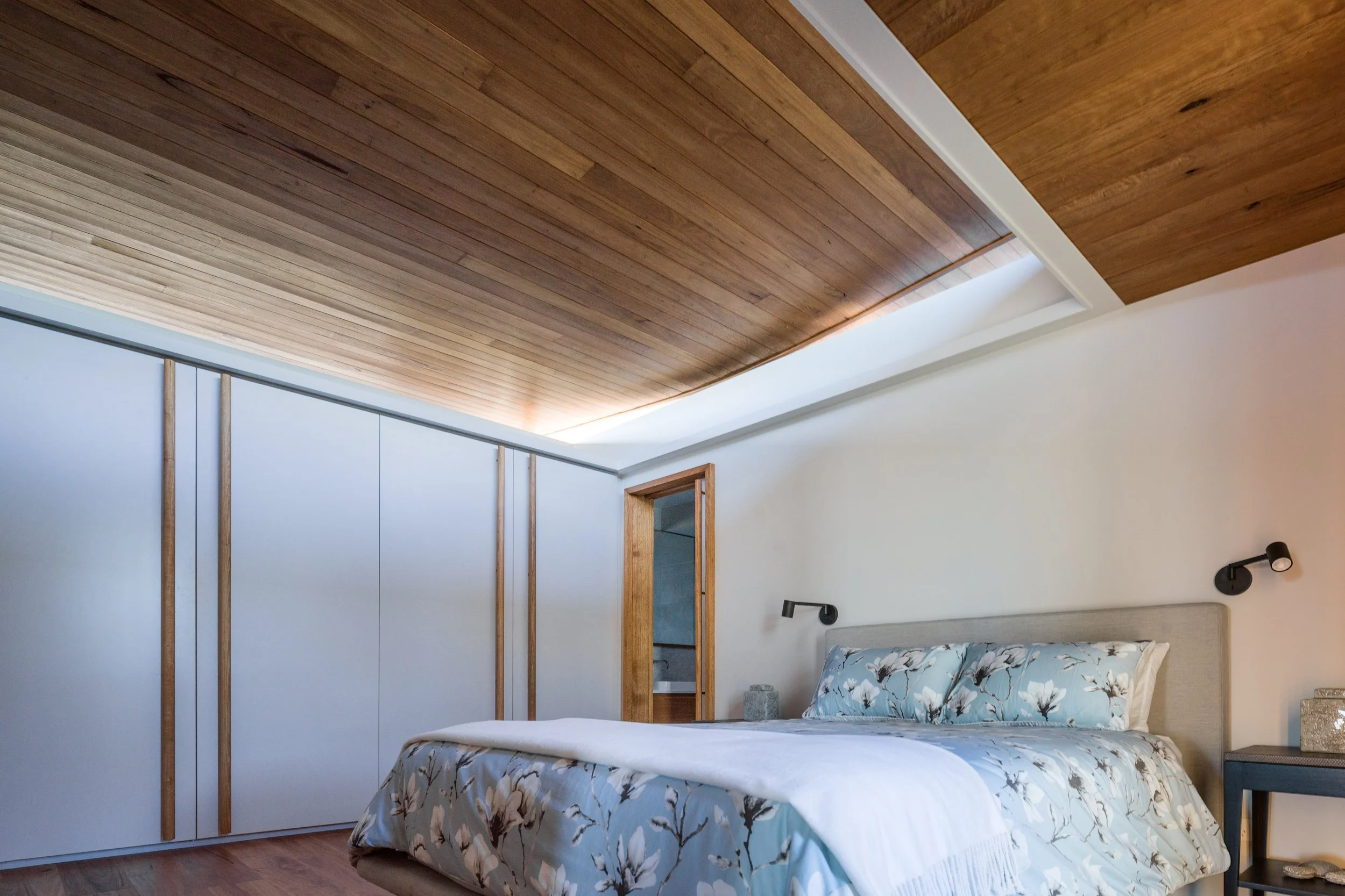 Newton Barda Tutus Rd 0334 HR.jpeg