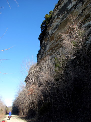 The Katy Trail runs between bluffs and the Missouri River