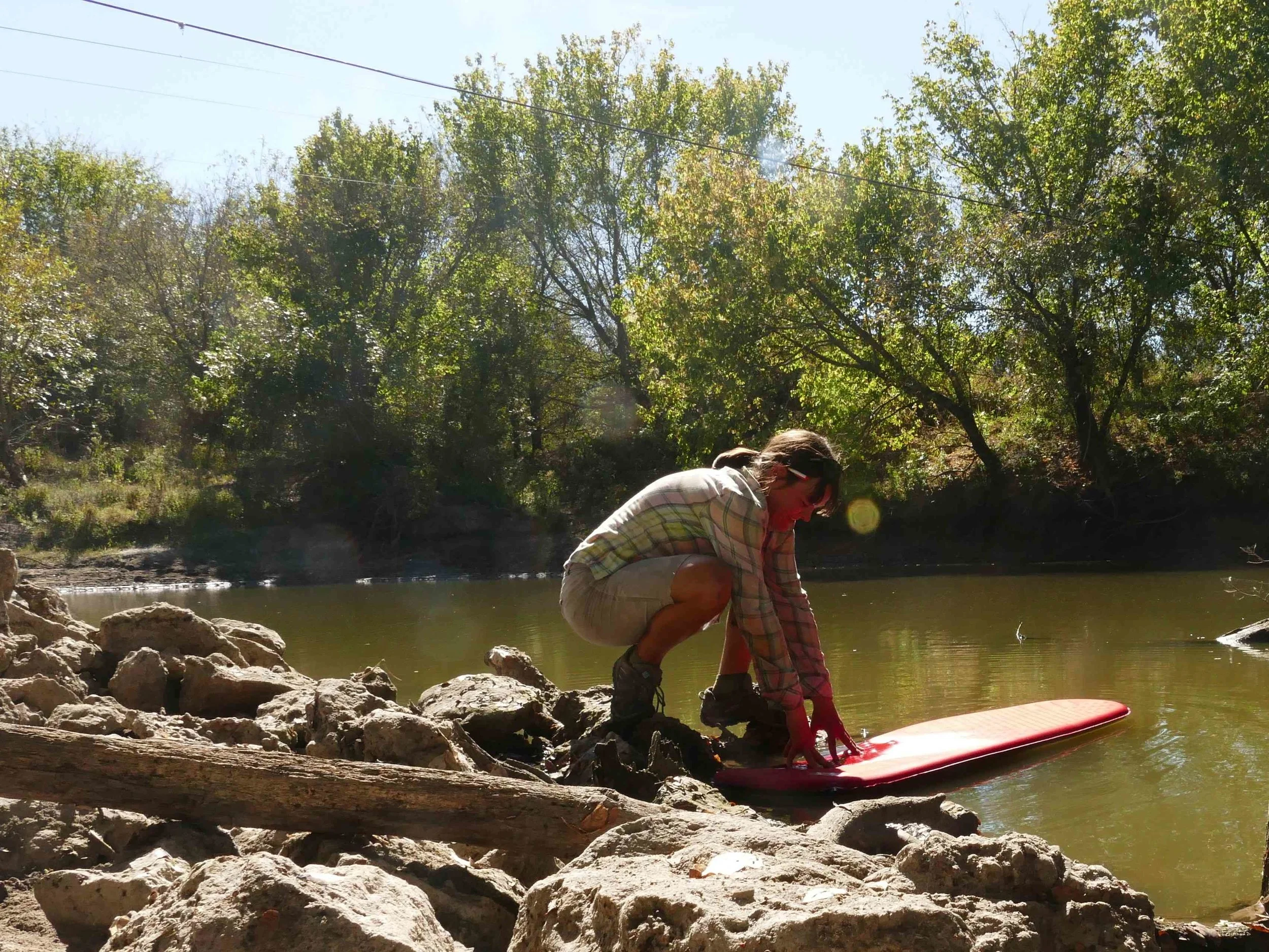 I figured if I could find the leak in m air mattress using a TX river I could also rinse off (no soap in the river please) and be clean enough for a ride with a reporter.