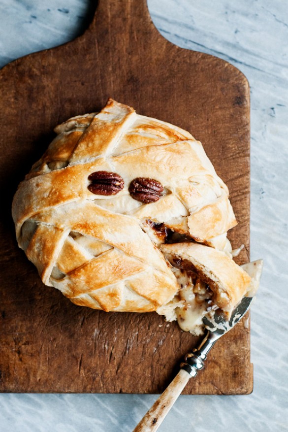 Mummy Baked Brie | Throw a Drop Dead Gorgeous Halloween Party