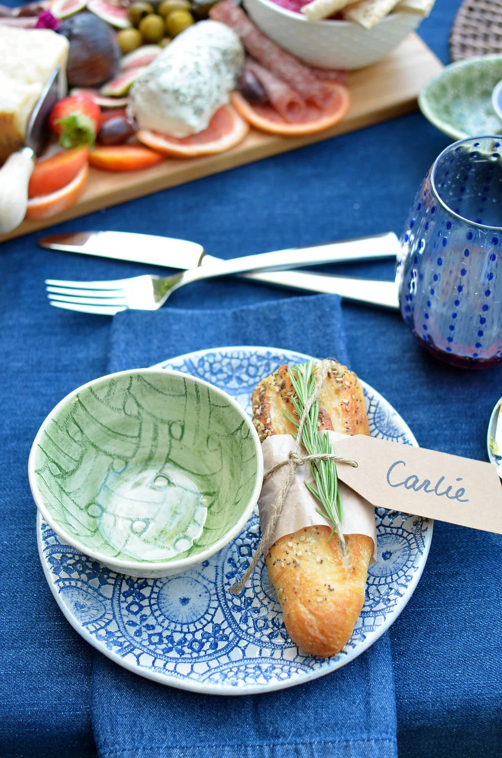  Shown here: Wonki Ware Blue Ferris Accent Plate, with a Wonki Ware Green Wheel Ramekin. 