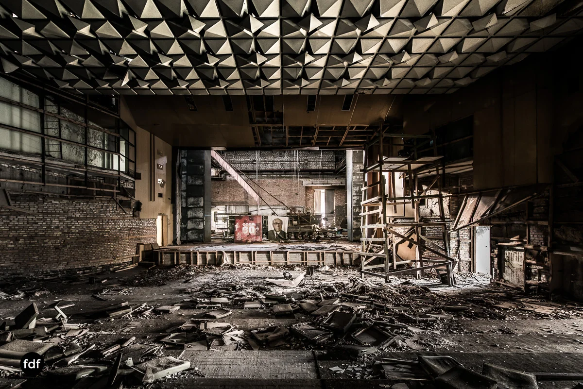Tschernobyl-Chernobyl-Prypjat-Urbex-Lost-Place-Kulturpalast-Energetik-10.jpg