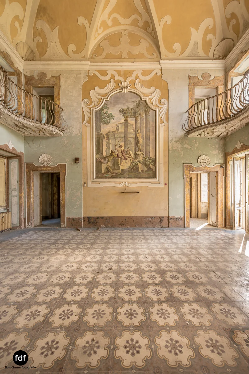 Villa Sbertoli-Klinik-Psychatrie-Herrenhaus-Lost Place-Italien-49.JPG
