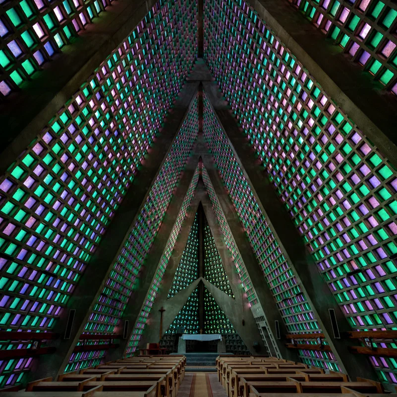 ET+Church-Alien+Church-Kirche-Buntglas-Urbex-Frankreich-73.jpg
