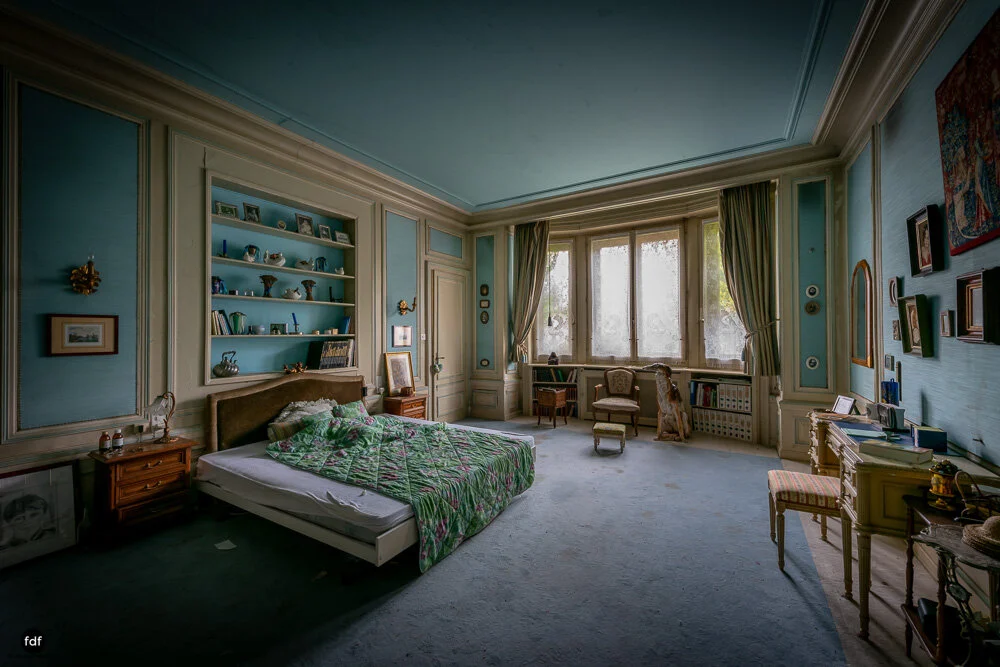 Villa de la couturiere-Puppenspieler-Lost Place-Frankreich-31.JPG